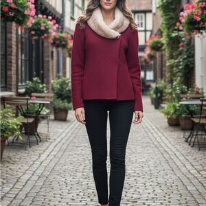 Ellen Tracy Elegant Burgundy Sweater with Faux Fur Collar
